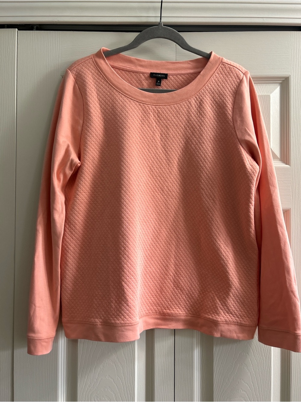 Talbots Sweatshirt women’s Size M Peach Orange Quilted Pullover
